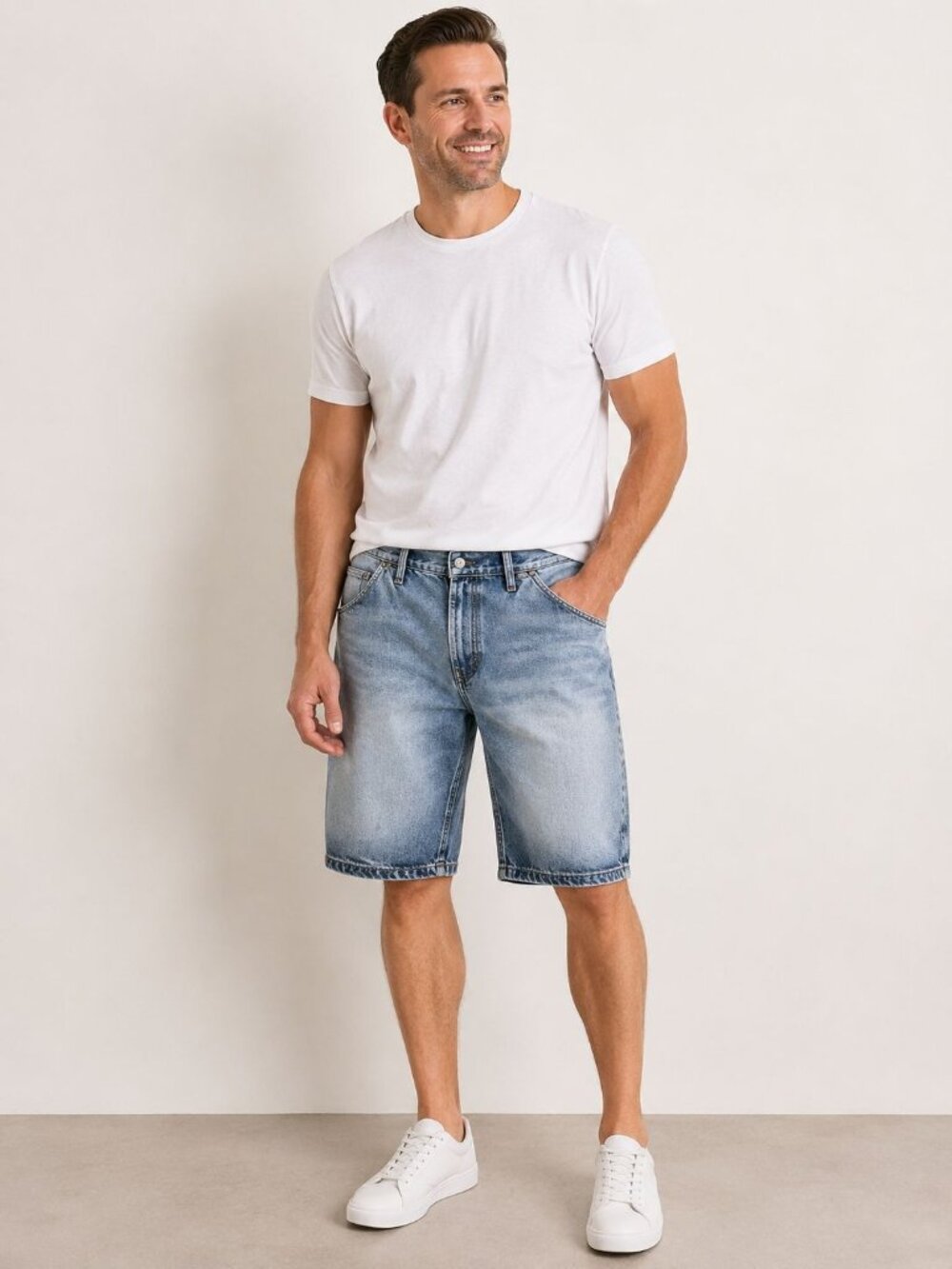 NWT Gametime  Mens Blue Denim Short Size 38 Casual Everyday Wear
